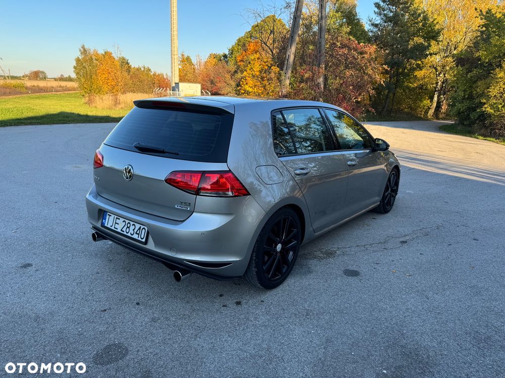Volkswagen Golf - 7