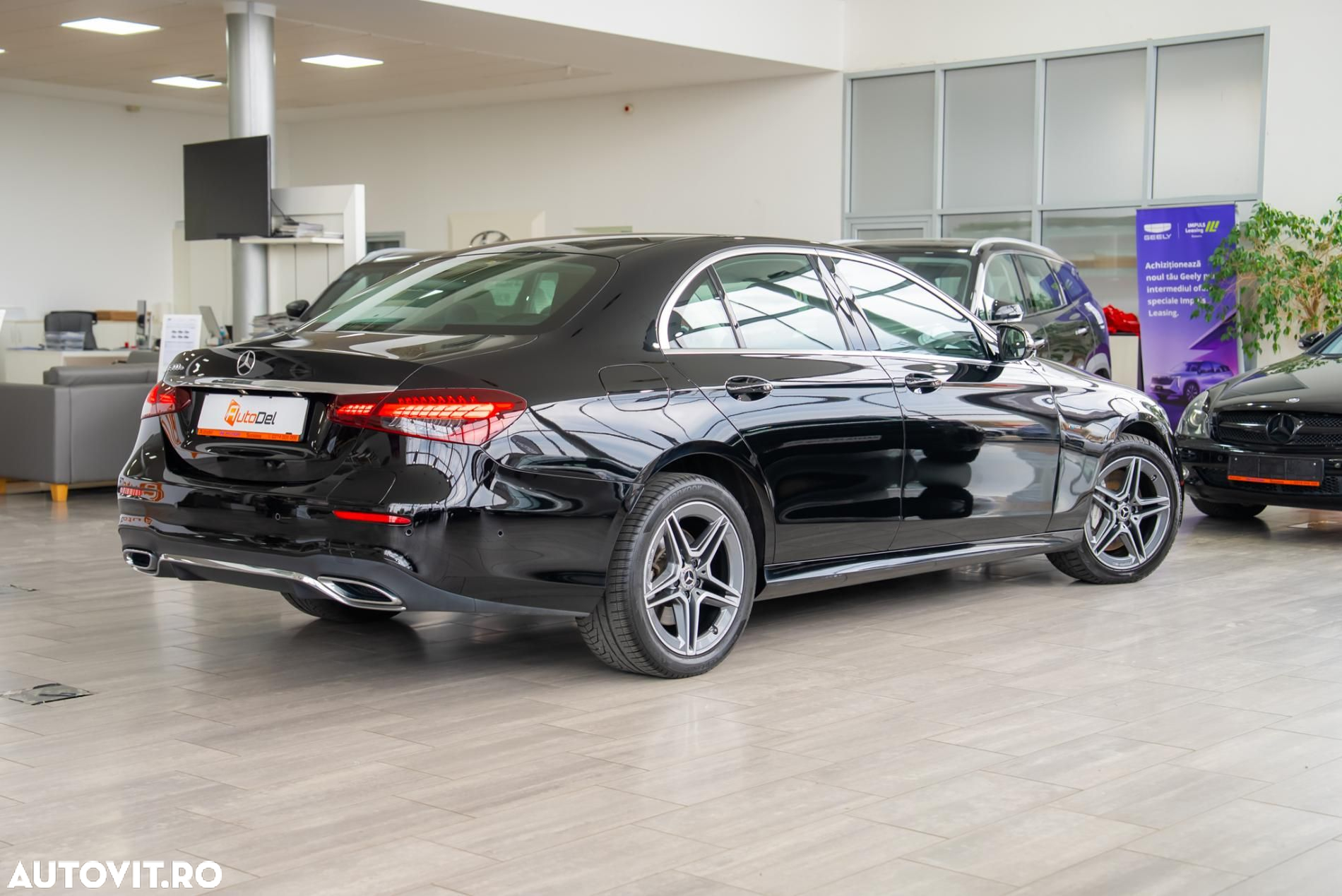 Mercedes-Benz E 350e 9G-TRONIC AMG Line - 4