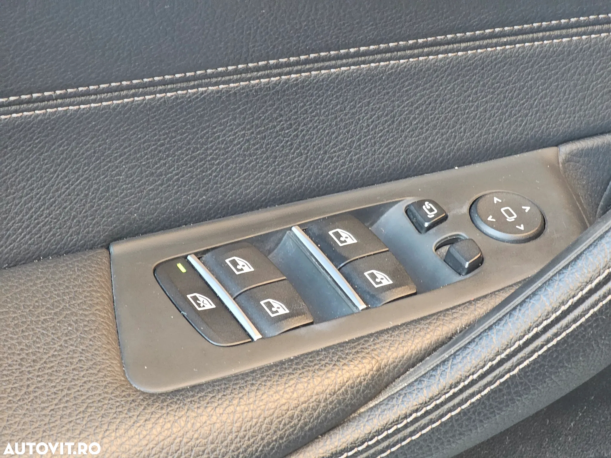 BMW Seria 5 530d xDrive AT - 31