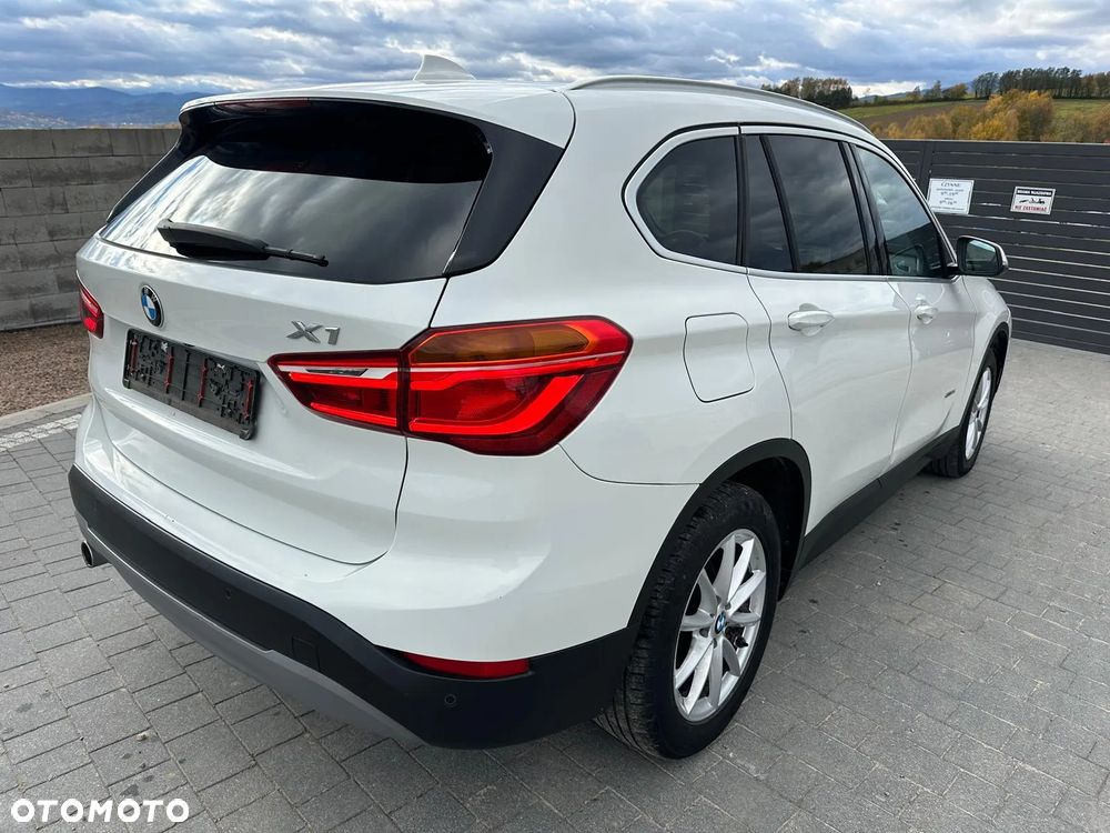 BMW X1 sDrive16d - 4