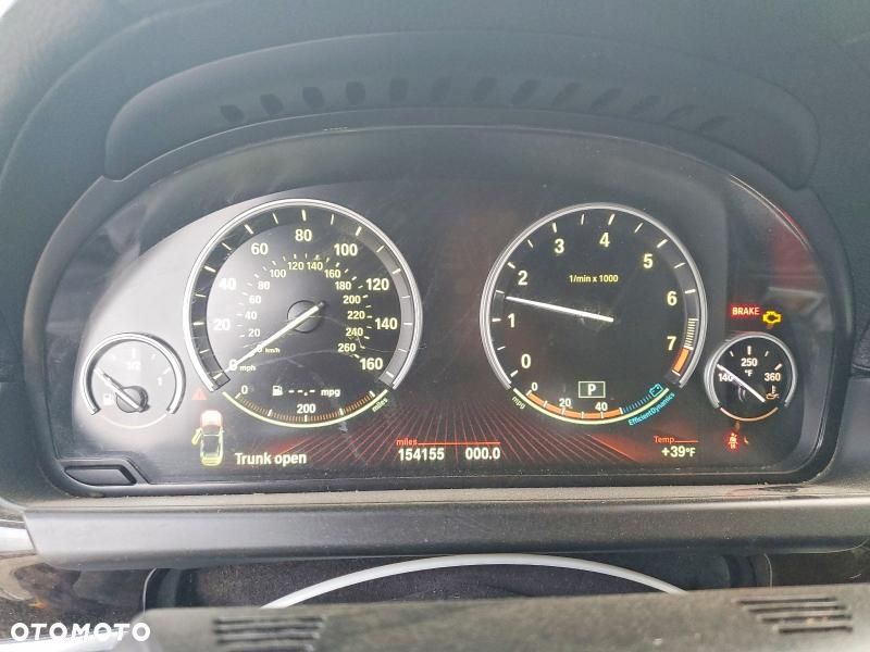 BMW Seria 6 650i - 8