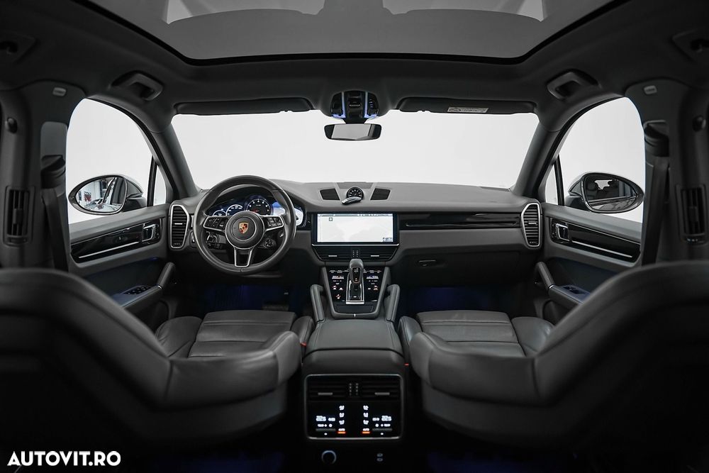 Porsche Cayenne Coupe Tiptronic S Platinum Edition - 17