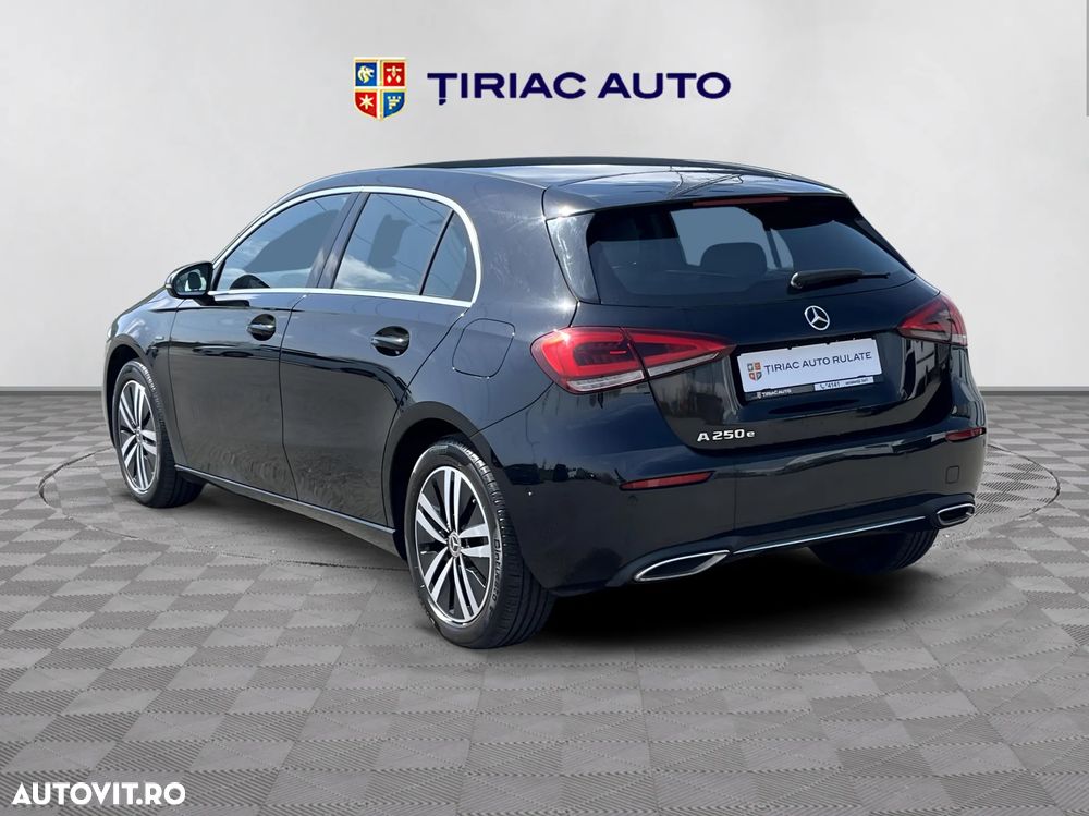 Mercedes-Benz A 250 e 8G-DCT Progressive - 3