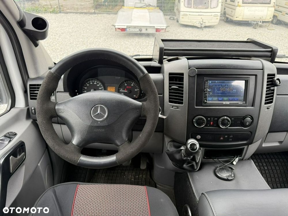 Mercedes-Benz Sprinter - 5