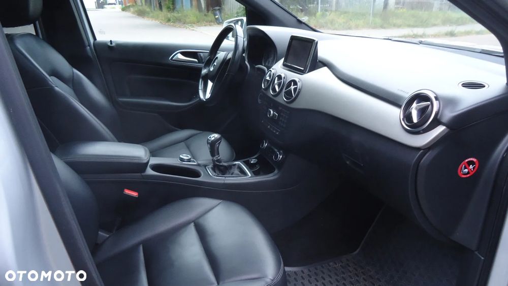 Mercedes-Benz Klasa B 200 CDI (BlueEFFICIENCY) - 18
