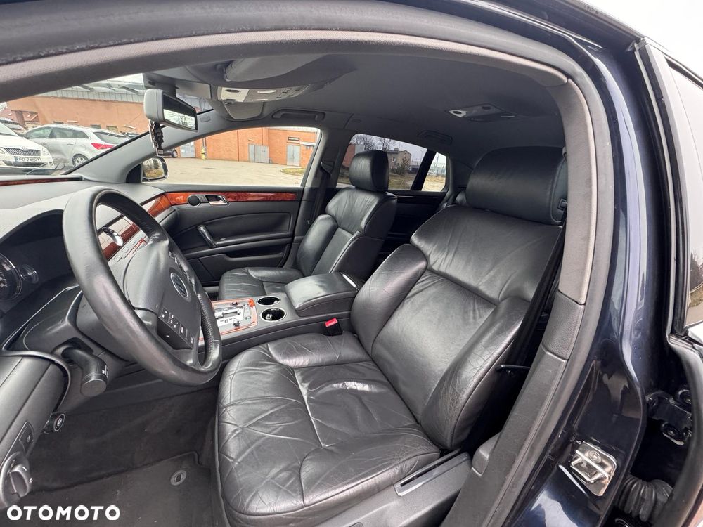 Volkswagen Phaeton 2004 photo 3