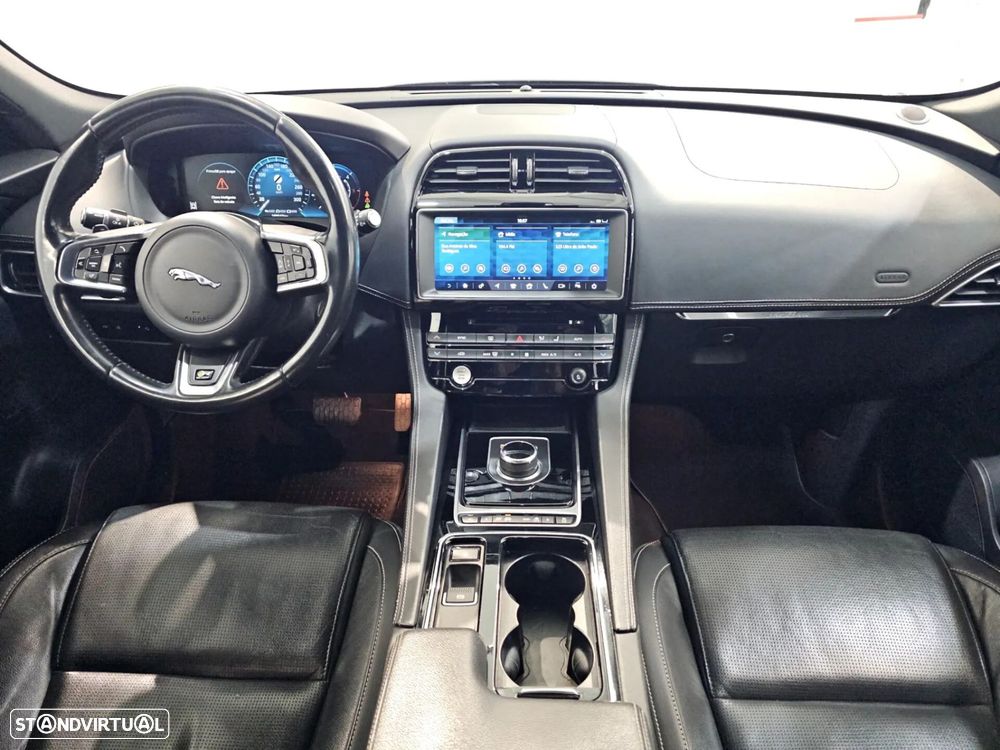 Jaguar F-Pace 2.0 i4D R-Sport AWD Aut. - 13