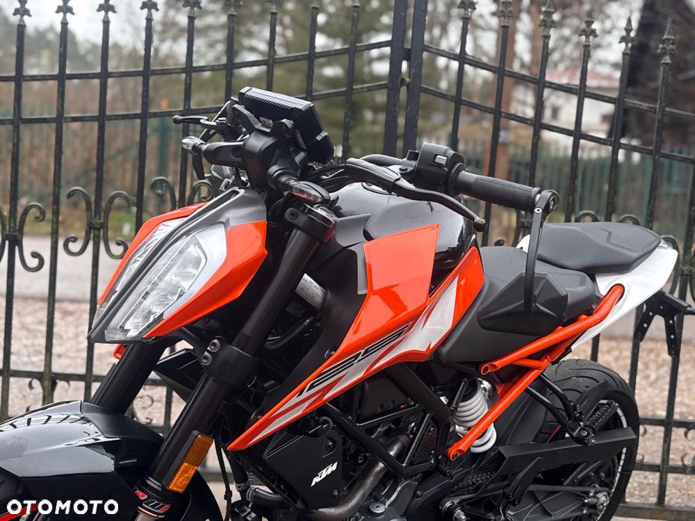KTM Duke - 18