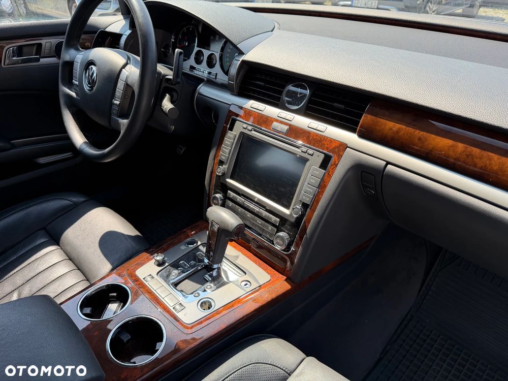 Volkswagen Phaeton 4.2 V8 4MOTION Automatik (5 Sitzer) - 39