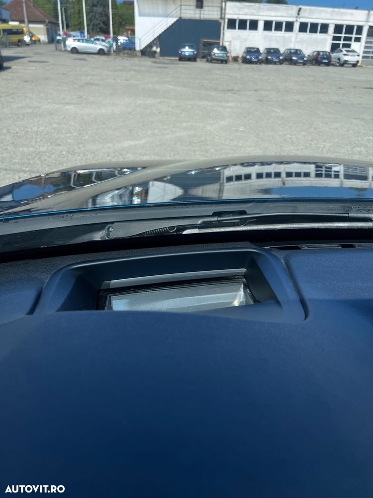 BMW Seria 3 ver-320i-at - 10