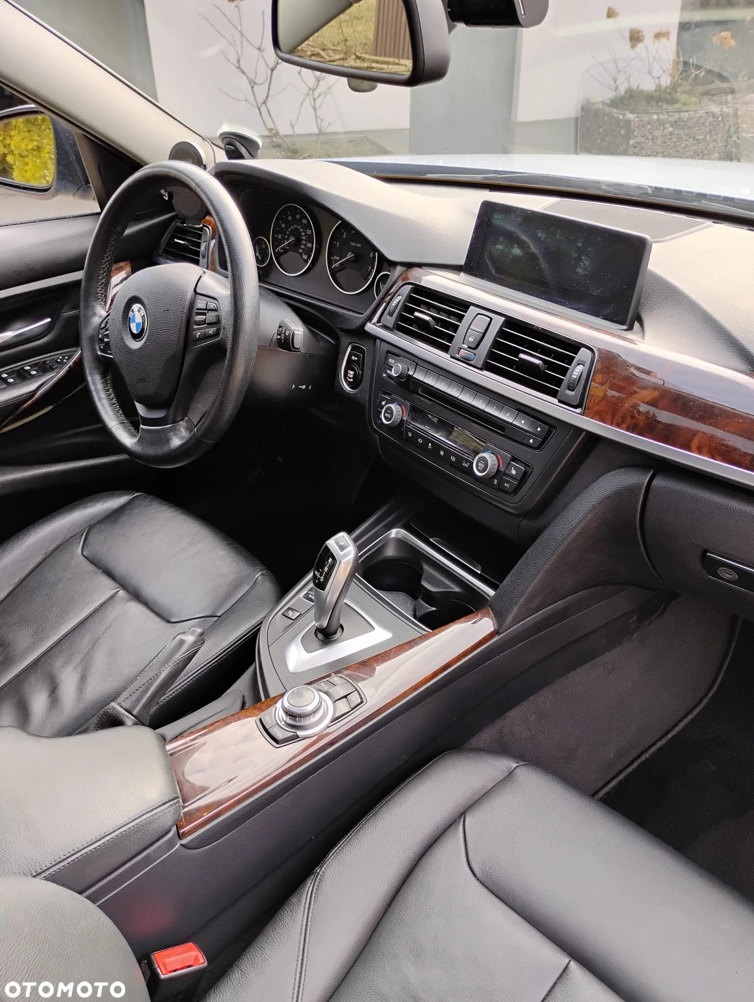 BMW Seria 3 320i Luxury Line - 9
