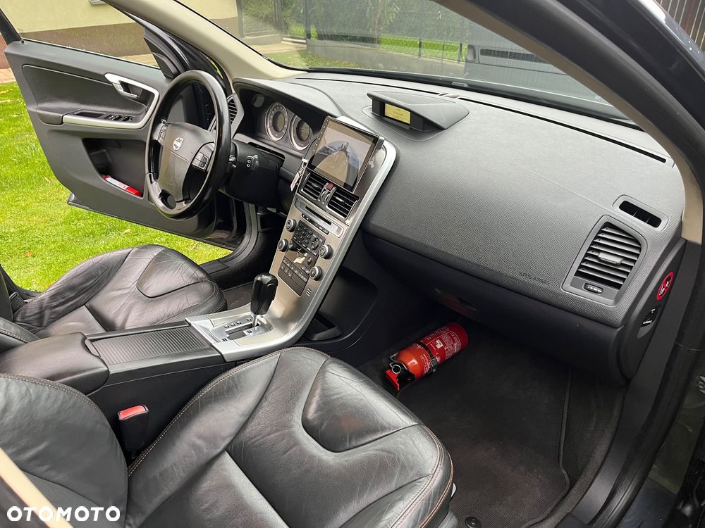 Volvo XC 60 D5 AWD Summum - 14