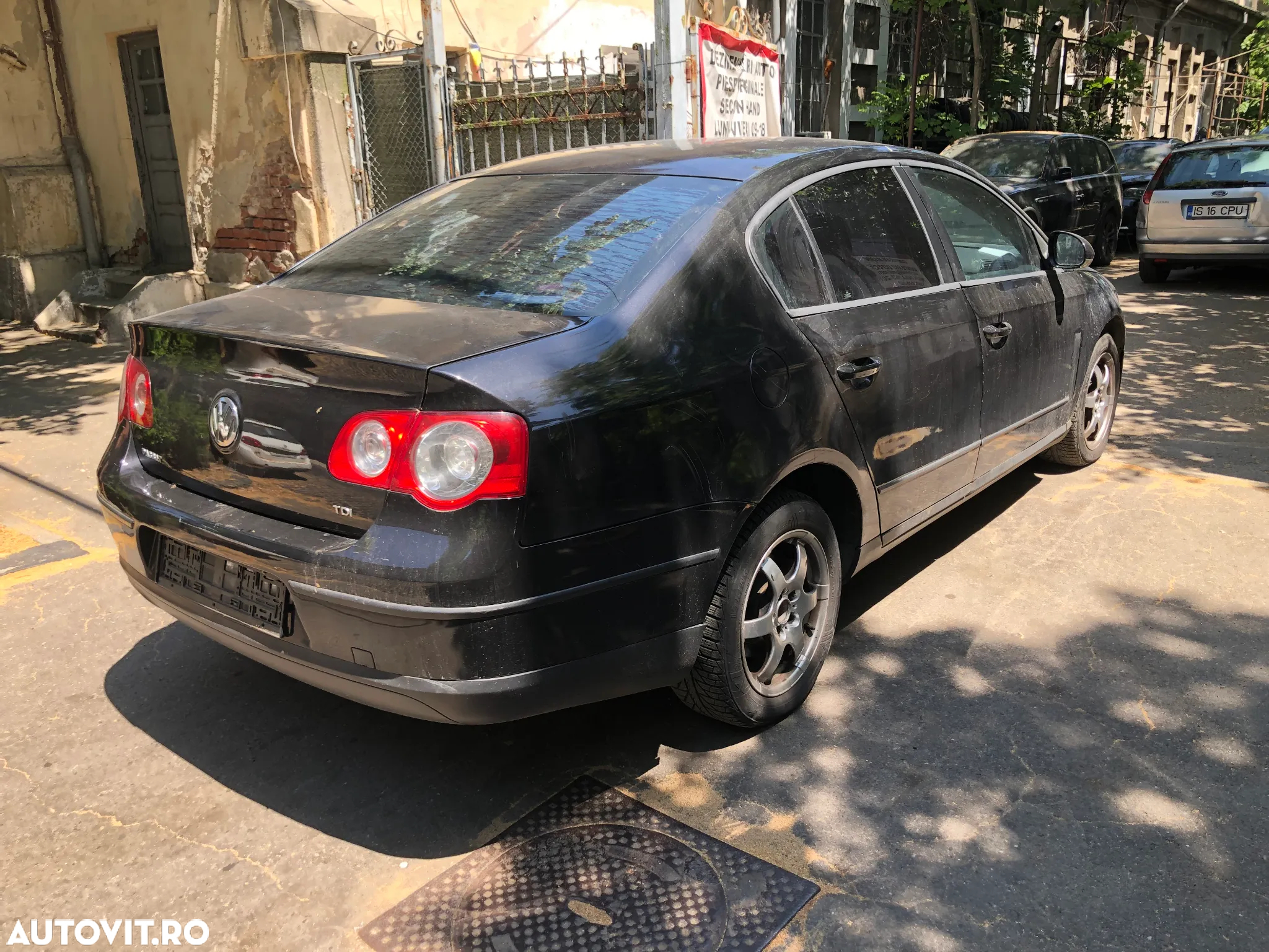 Dezmembrez VW Volkswagen Passat B6 negru 1.9 TDI cod BLS 2007 sedan - 4