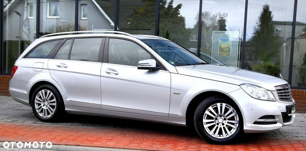 Mercedes-Benz Klasa C 200 (BlueEFFICIENCY) 7G-TRONIC Elegance - 5