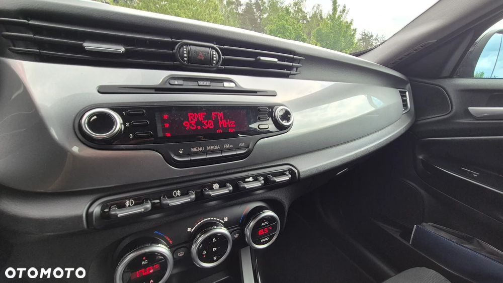 Alfa Romeo Giulietta 1.6 JTDM 16V Impression - 28