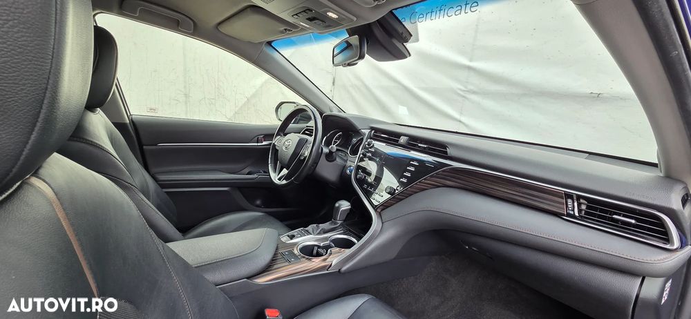 Toyota Camry 2.5 Exclusive - 15