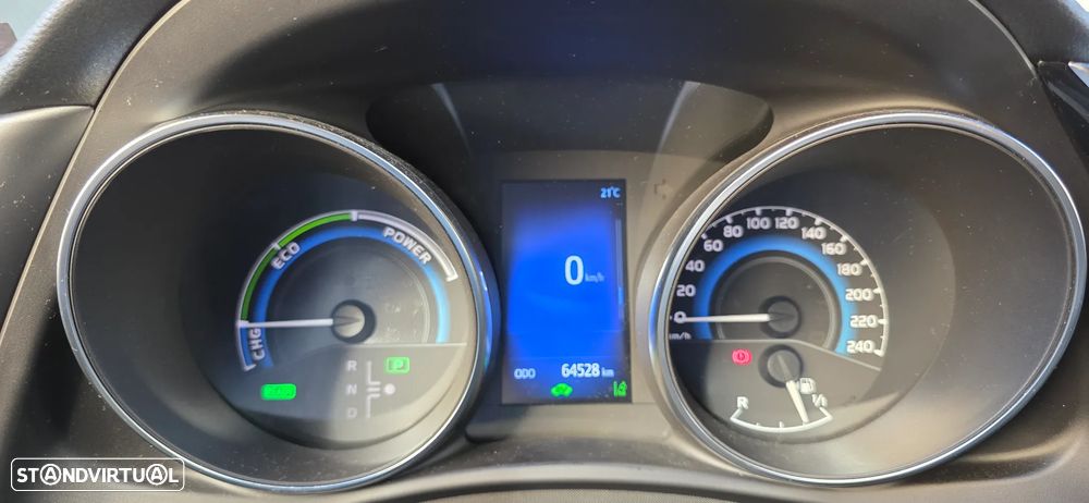 Toyota Auris Touring Sports 1.8 HSD Exclusive+Navi - 13
