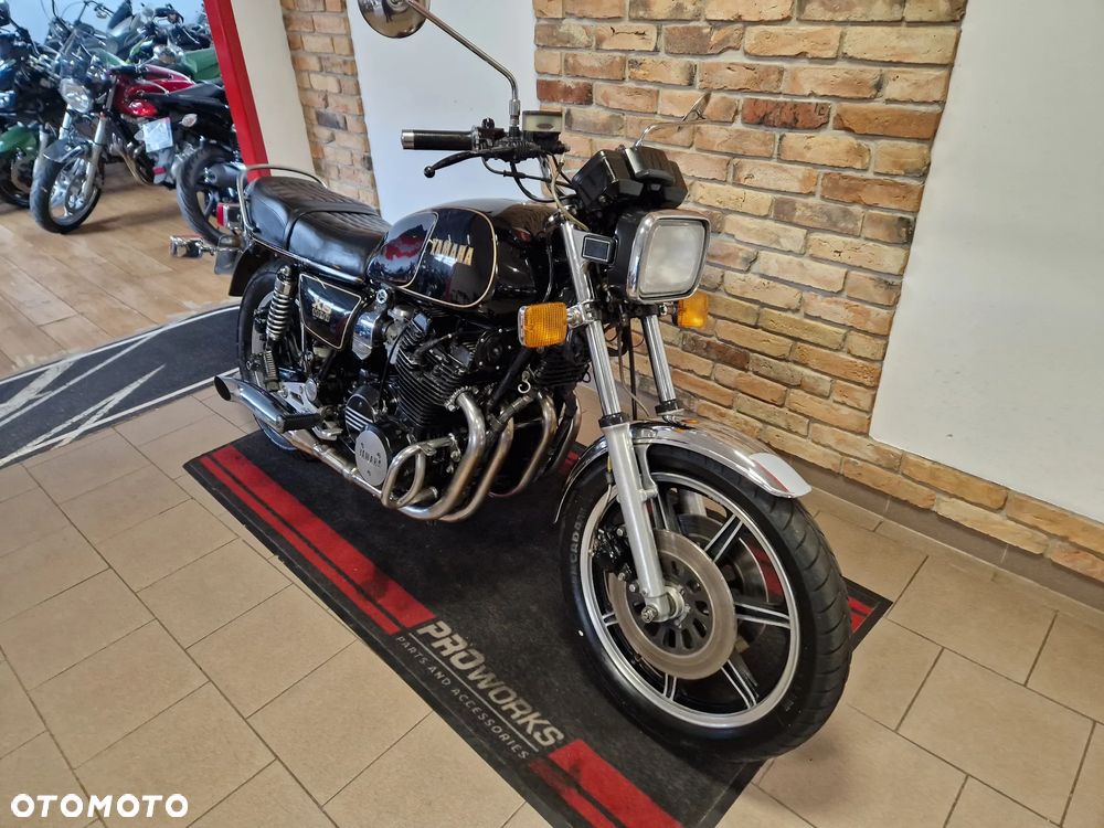 Yamaha XS - 2
