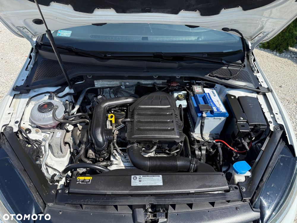 Volkswagen Golf VII 1.0 TSI BMT Trendline - 28