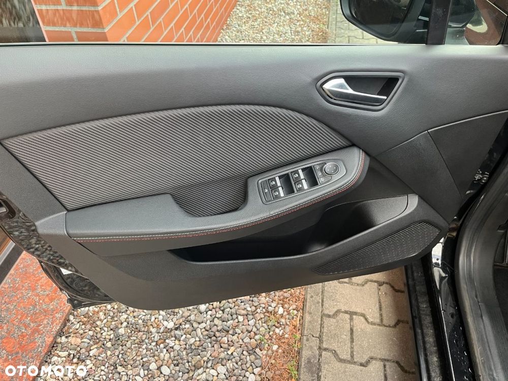 Renault Clio E-TECH 140 R.S LINE - 23