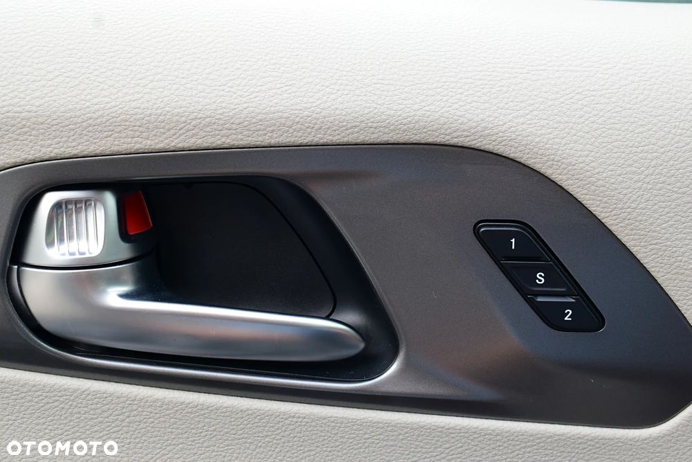 Chrysler Pacifica - 17