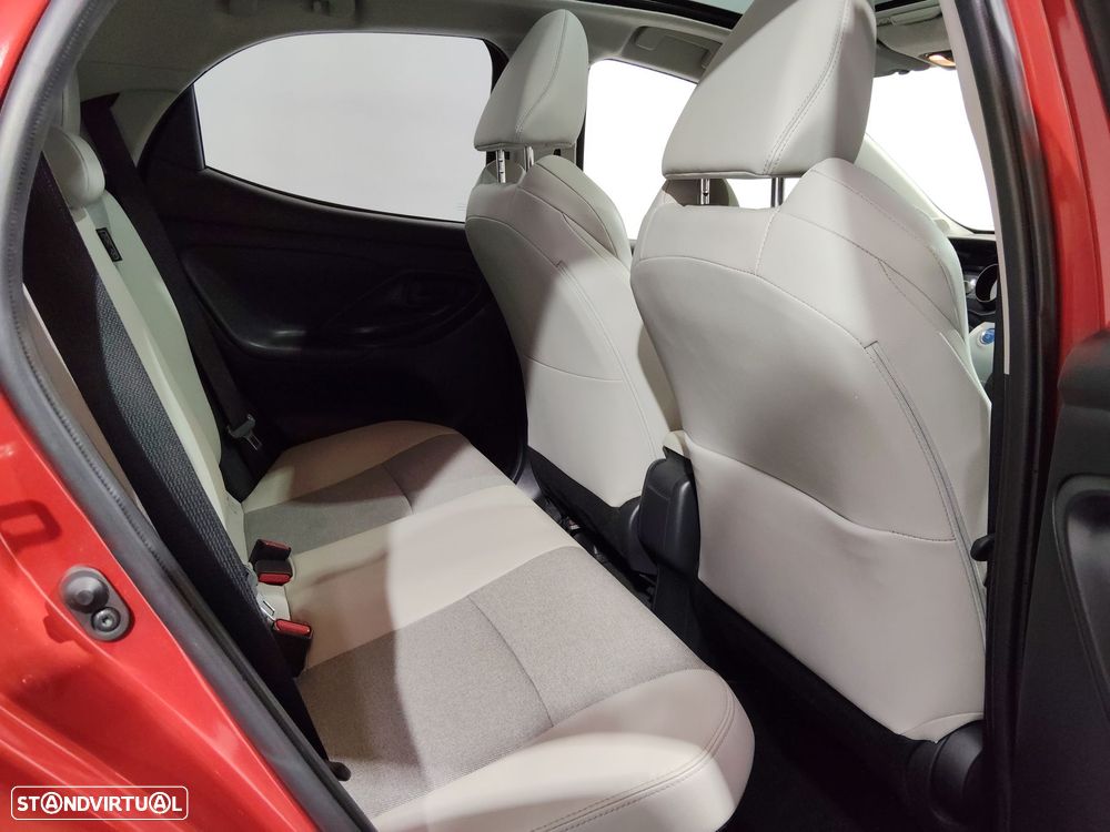 Toyota Yaris 1.5 HDF Luxury - 8