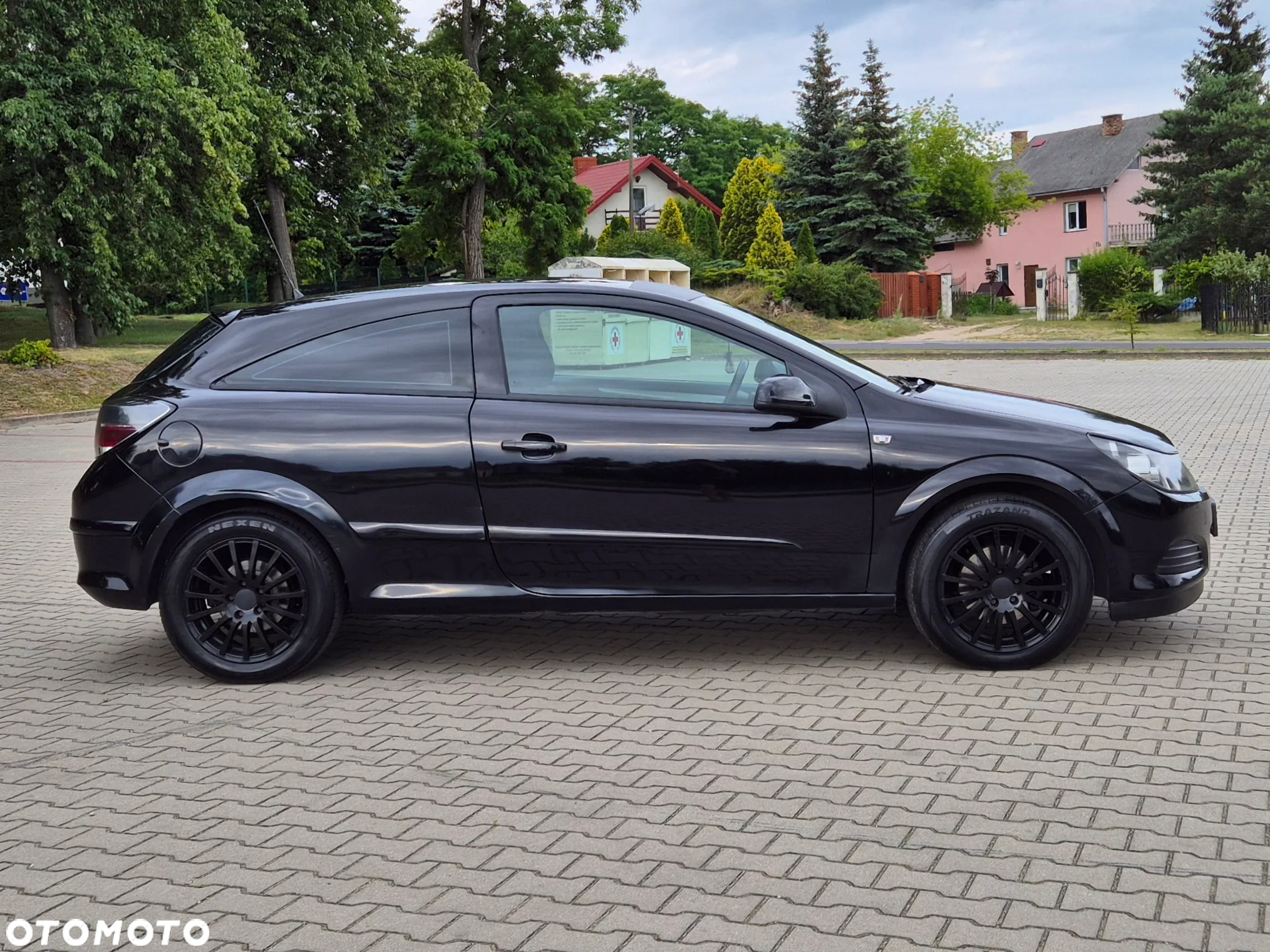 Opel Astra III GTC 1.8 Sport - 12