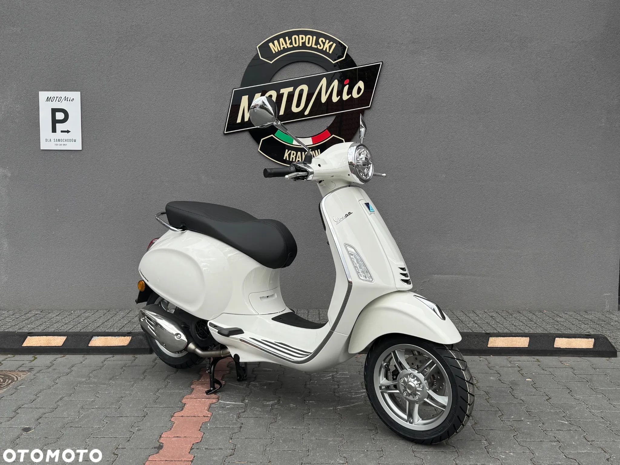 Vespa Primavera - 1