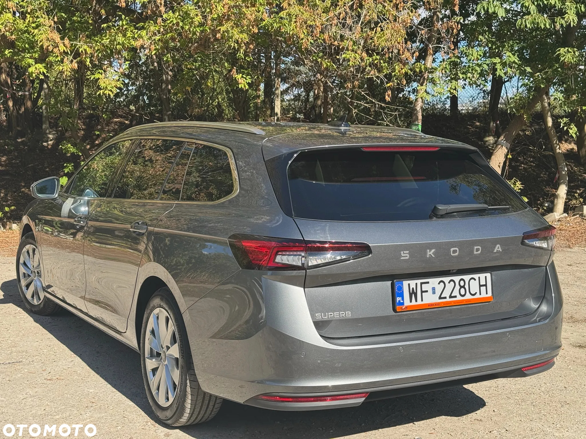 Skoda Superb 1.5 TSI mHEV Selection DSG - 4
