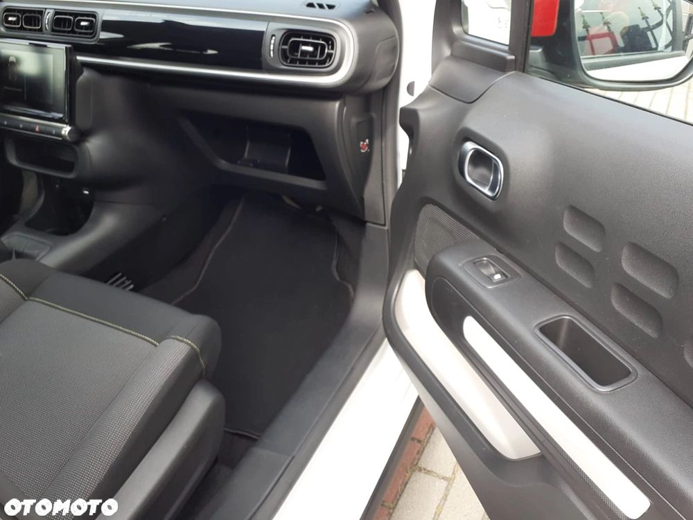 Citroën C3 Pure Tech 83 S&S LIVE - 17