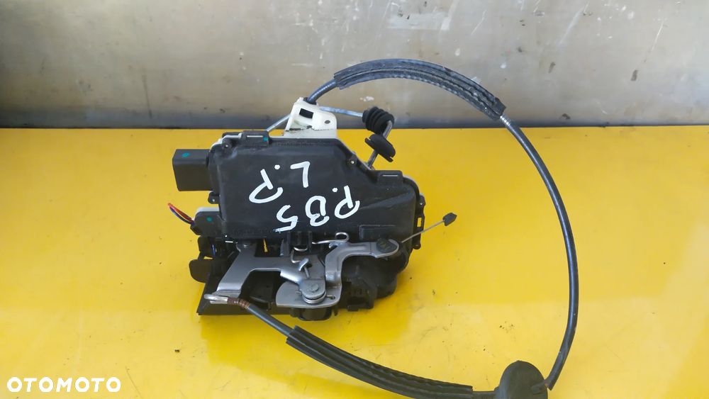 Passat B5 zamek drzwi lewy przód - 1