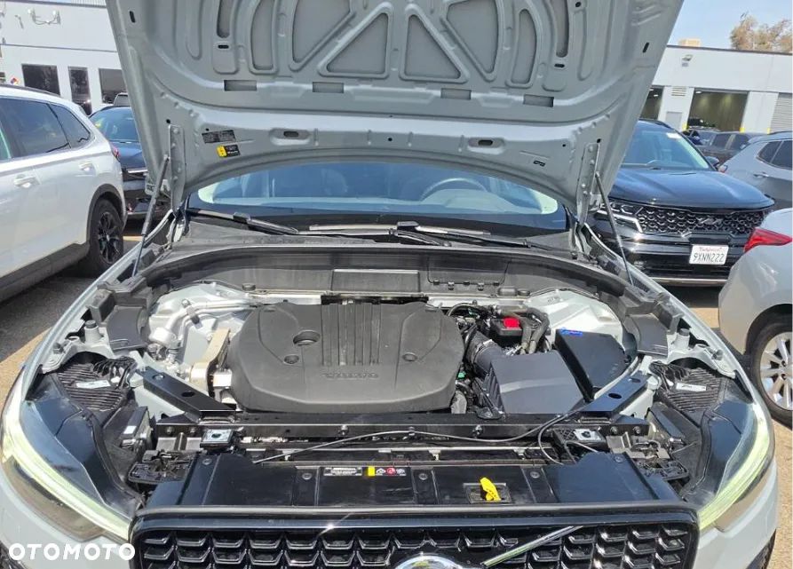 Volvo XC 60 B5 B AWD Plus Dark - 13