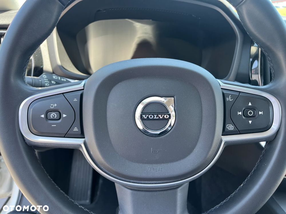 Volvo V60 B3 B Momentum Core - 18
