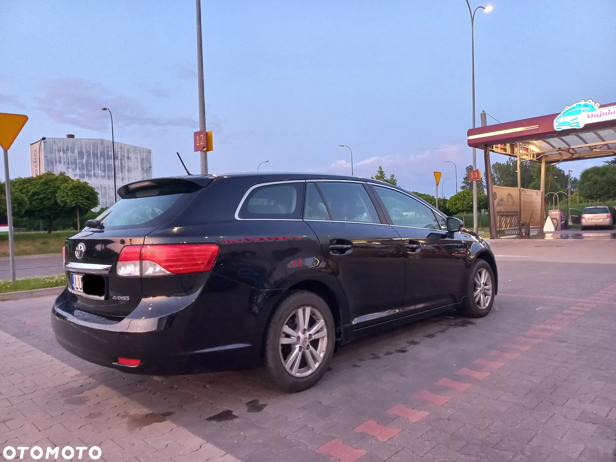 Toyota Avensis 2.0 D-4D Sol - 9