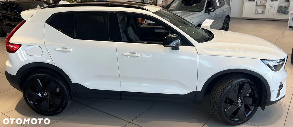 Volvo XC 40 B4 B AWD DKG Ultimate Dark - 14
