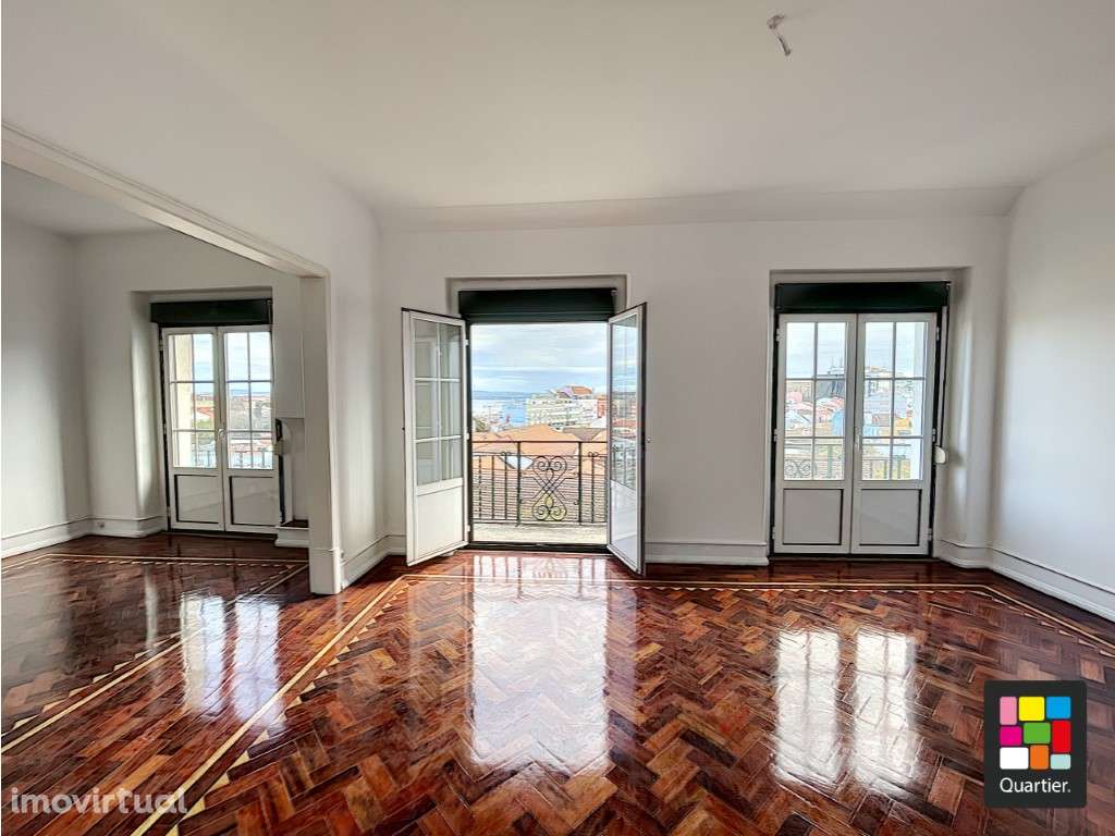 Apartamento / Escritório Junto ao Largo do Rato - Grande imagem: 2/12