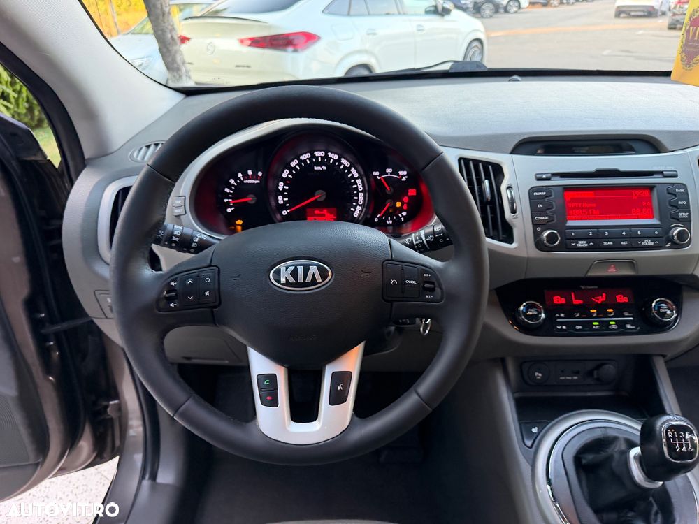 Kia Sportage 2.0 DSL MT 4x4 PREMIUM - 11