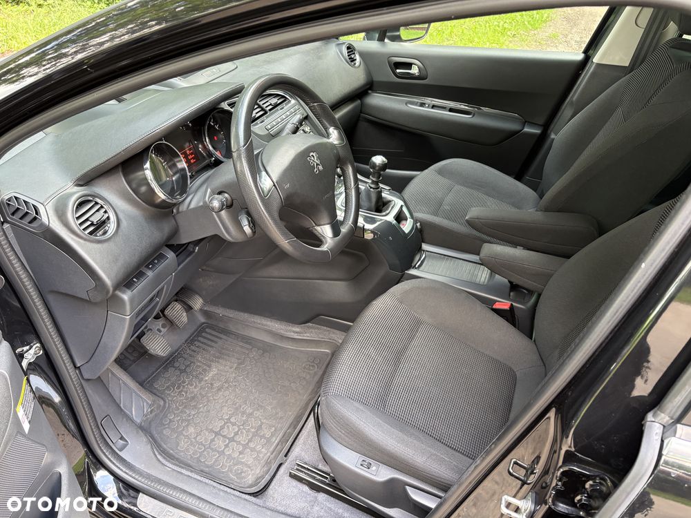 Peugeot 5008 1.6 BlueHDi Style 7os - 8