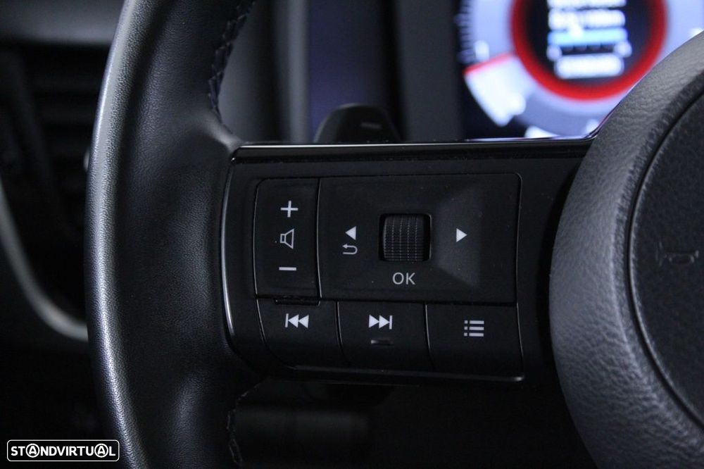 Nissan Qashqai 1.3 DIG-T N-Connecta LED+TT+SKY Xtronic - 22