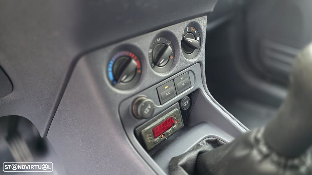 Ford Transit Connect - 10