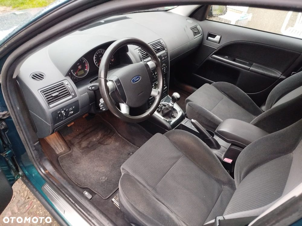 Ford Mondeo 1.8 Ghia - 15