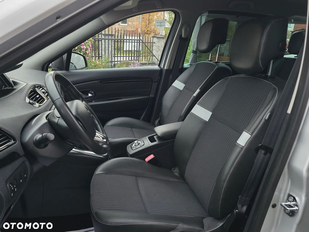 Renault Grand Scenic Energy dCi 110 S&S Bose Edition - 31