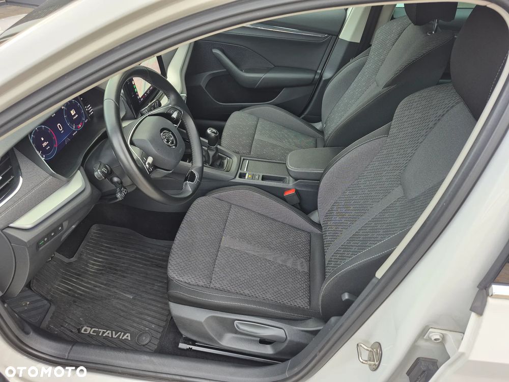 Skoda Octavia 1.5 TSI ACT Style - 5
