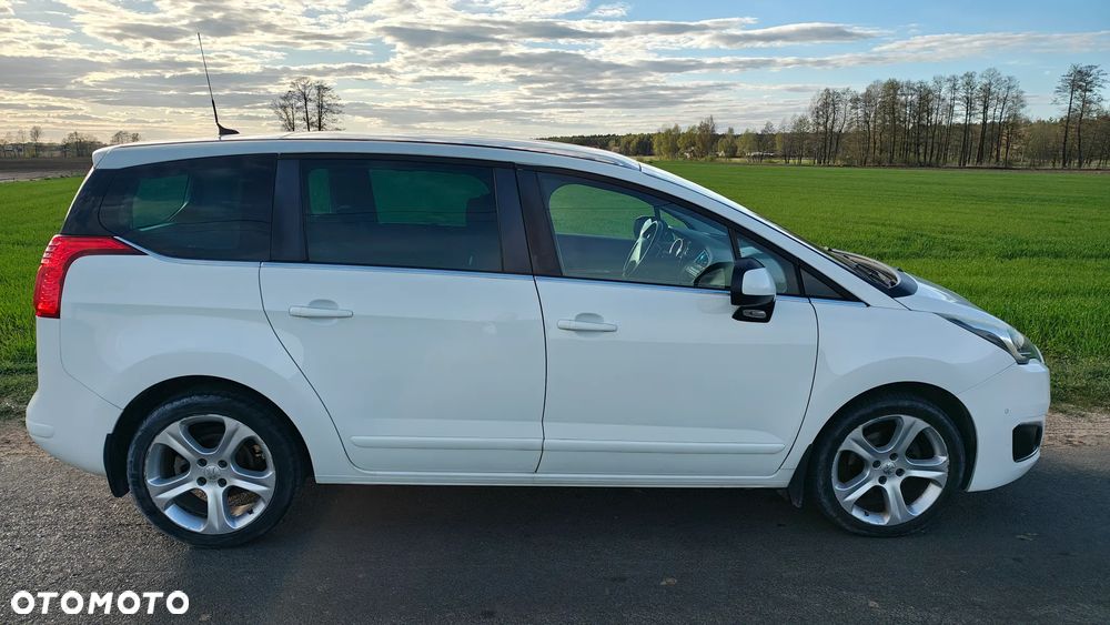 Peugeot 5008 - 5