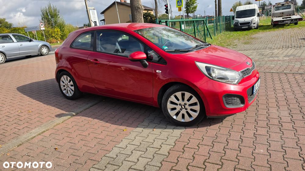 Kia Rio 1.2 Dream Team Edition - 33