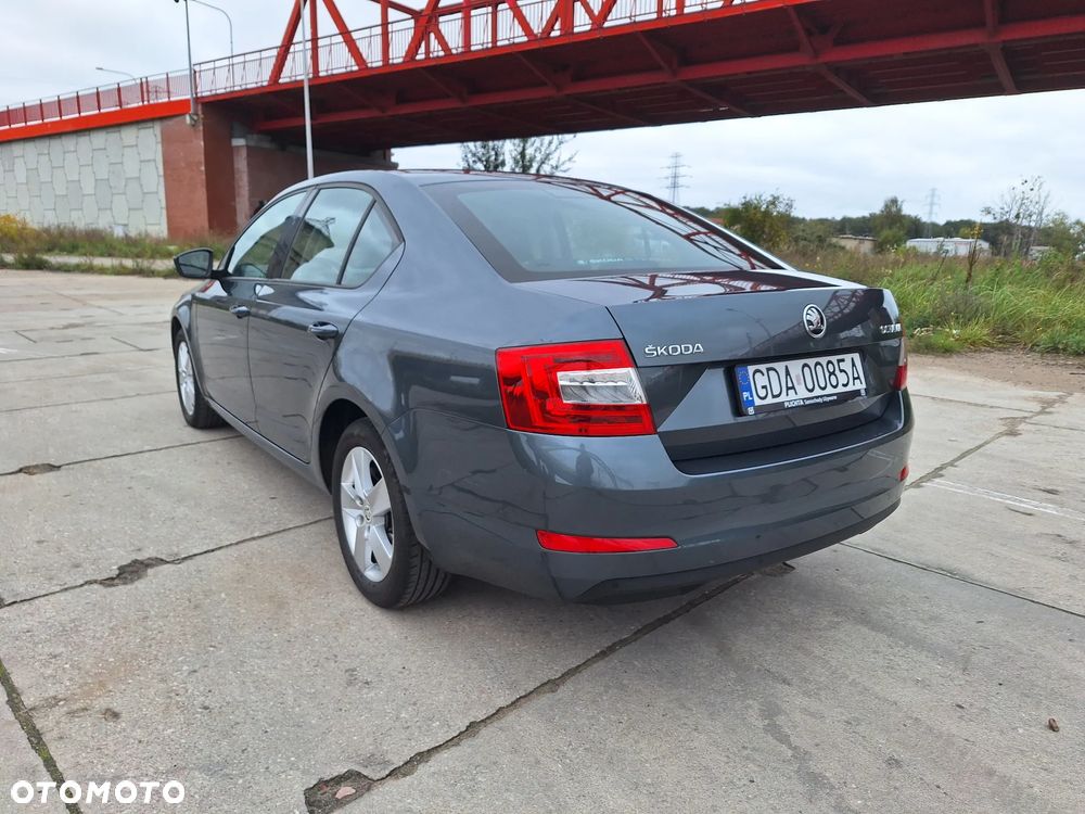 Skoda Octavia 1.4 TSI Ambition - 4