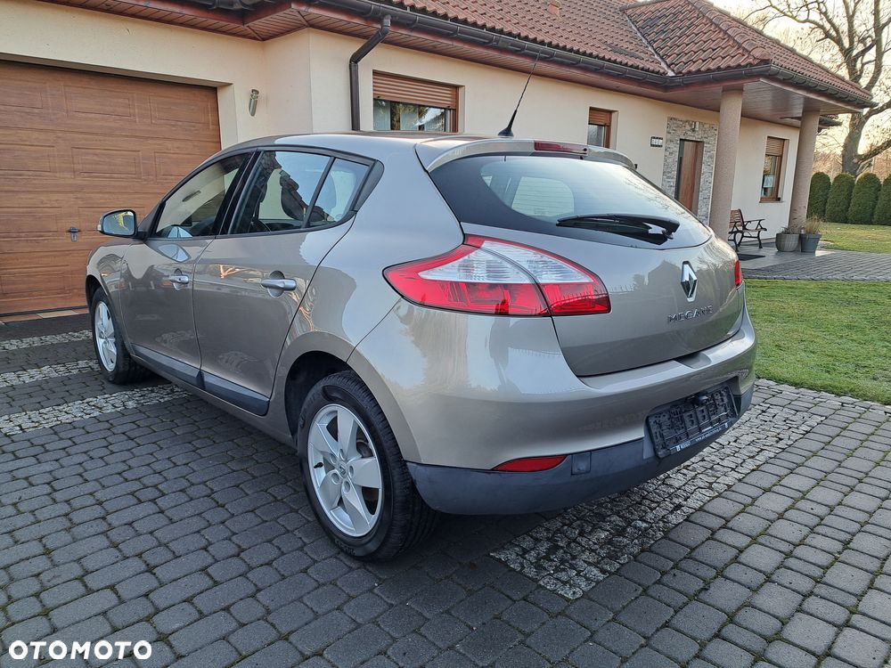 Renault Megane 1.6 16V 110 Dynamique - 10