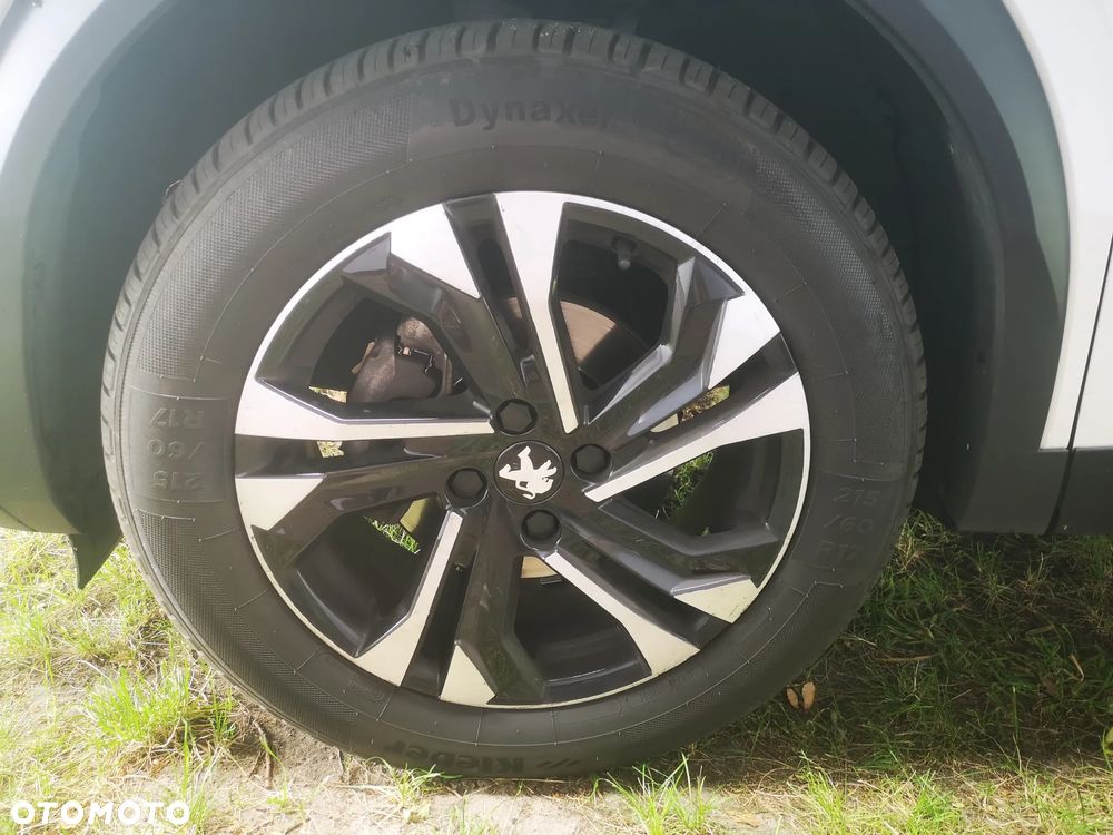 Peugeot 2008 1.2 PureTech GT Line S&S - 9