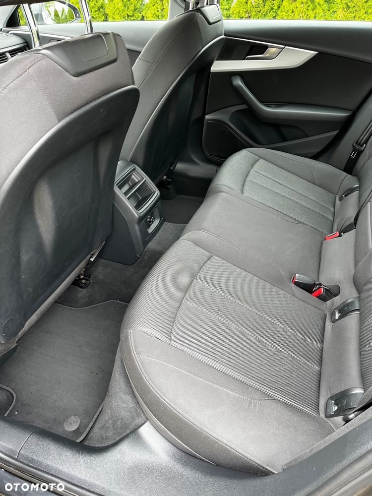 Audi A4 Avant 2.0 TDI S tronic - 14