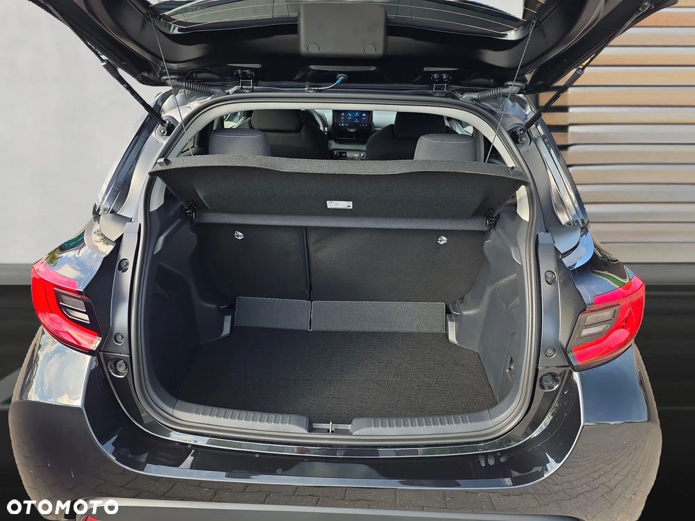 Toyota Yaris Hybrid 1.5 Style - 17